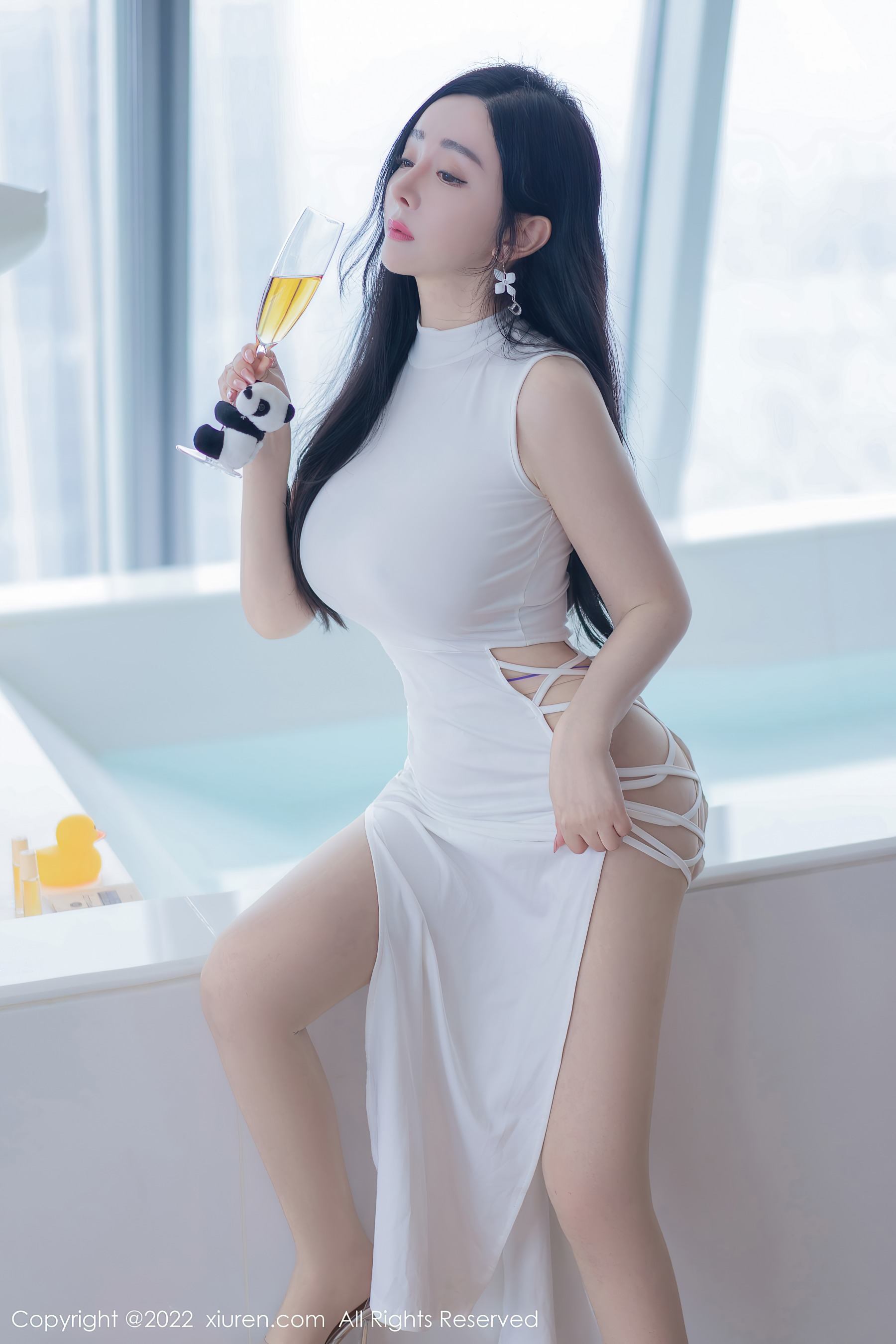 [XiuRen秀人网] No.4855 允爾 美臀美腿丰乳写真