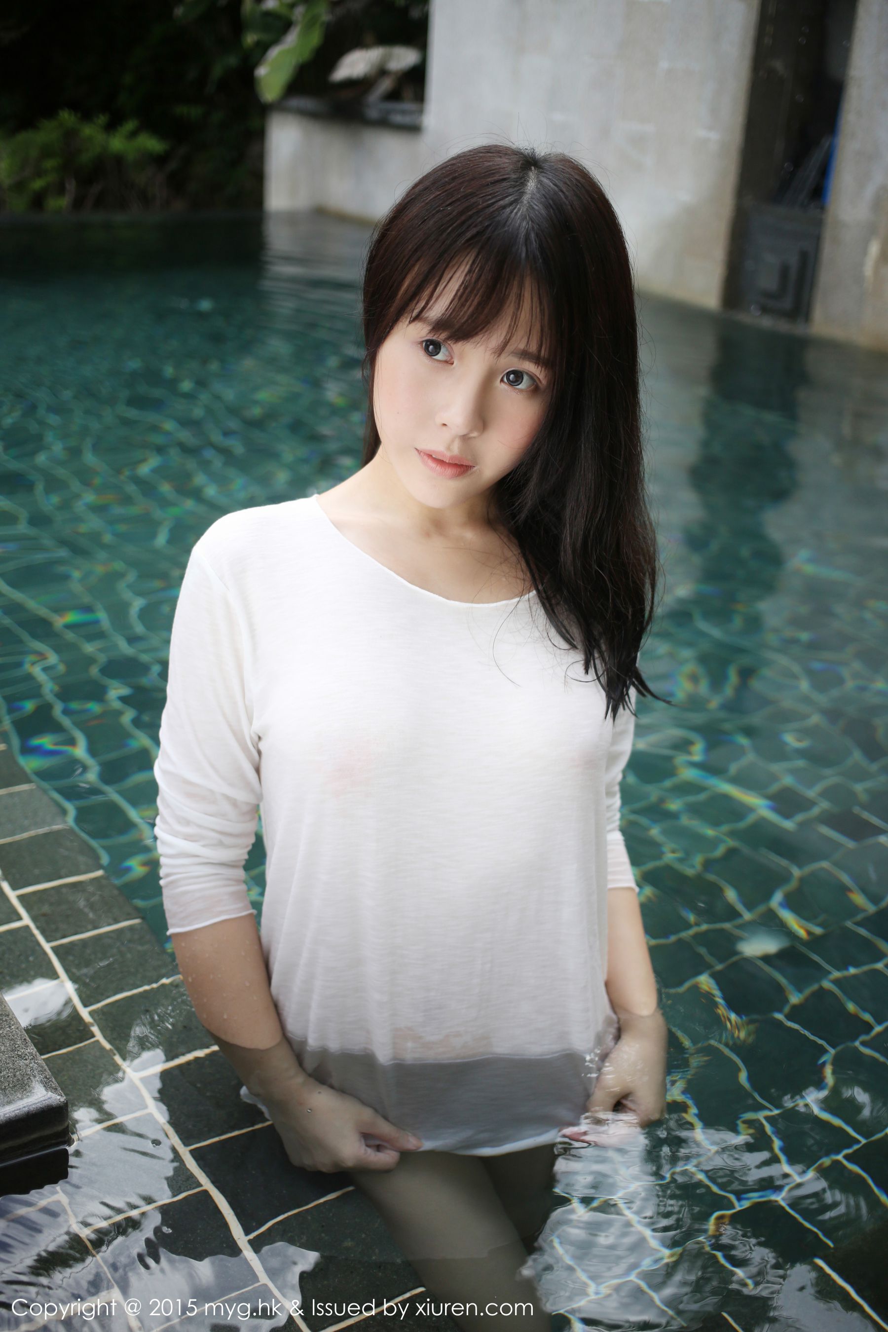 Evelyn艾莉《泳池湿身》 [美媛馆MyGirl] Vol.180