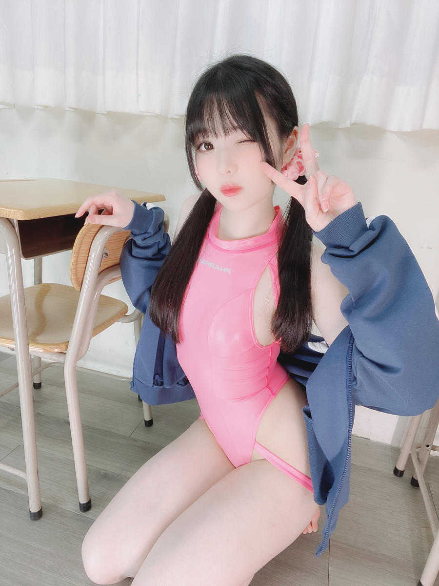 霜月shimo-No.073–Pink Swimsuit 粉色泳装 [21P]