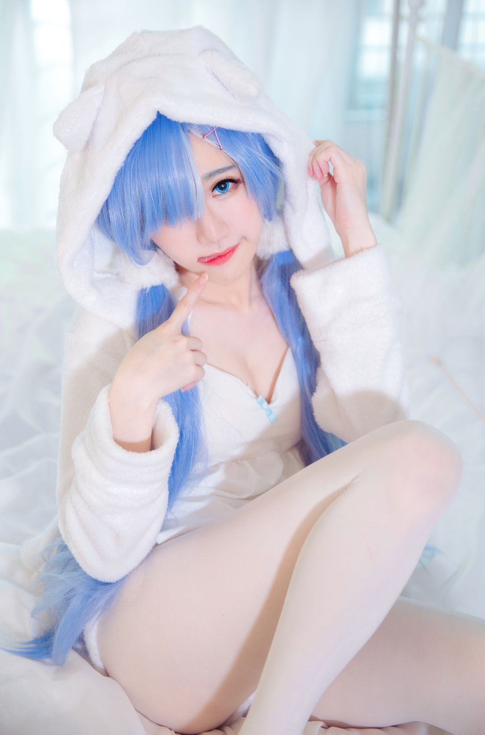 Sally Dorasnow-No.032-Rem White Kitty [49P]