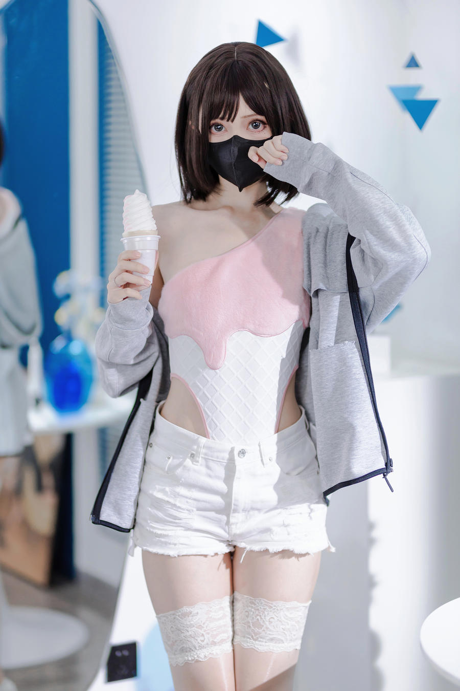 洛桑w伊梓-No.018 – 甜筒 [40P]