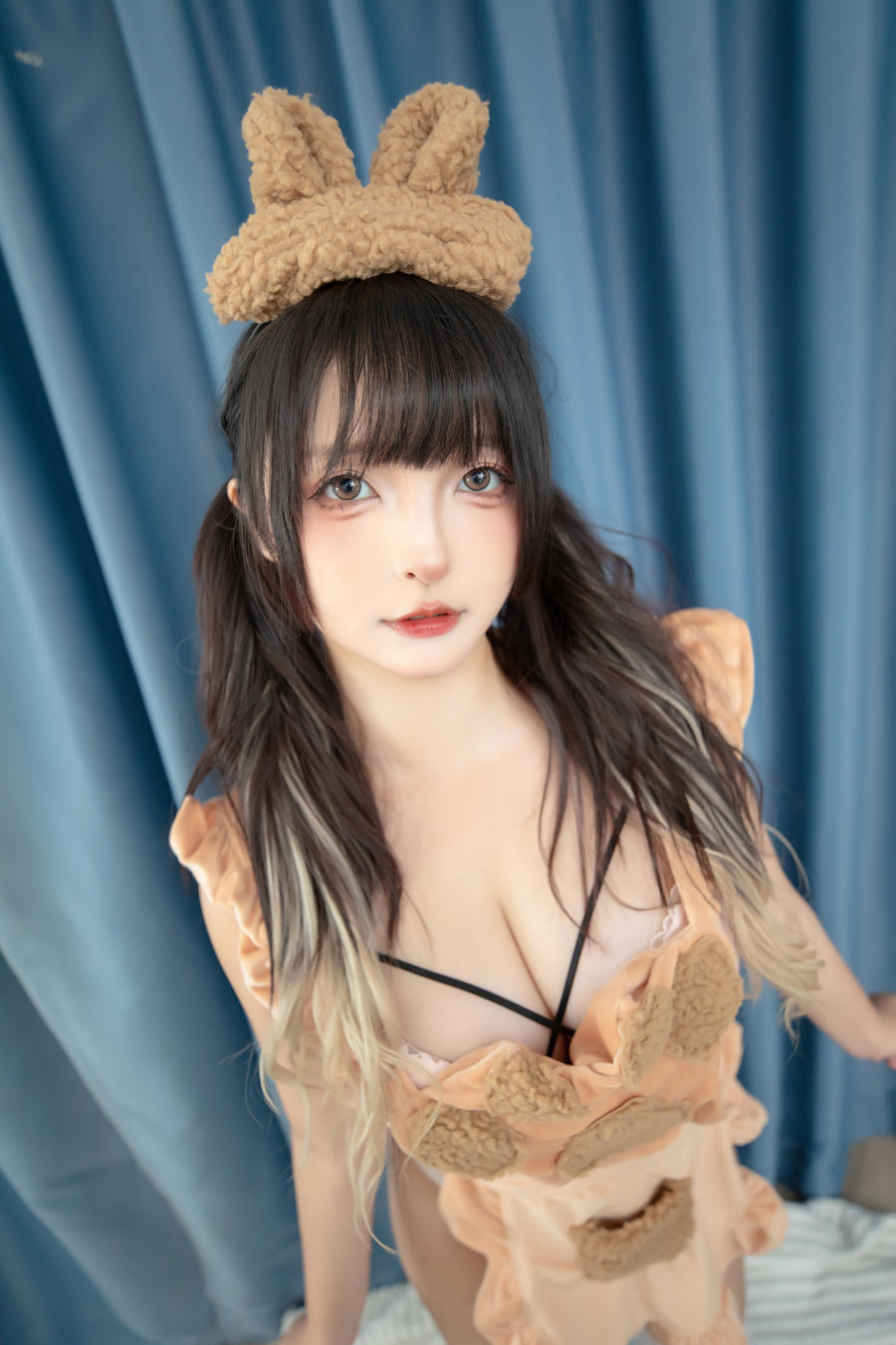 神楽坂真冬-No.213 – 白丝小熊 [75P 2V]