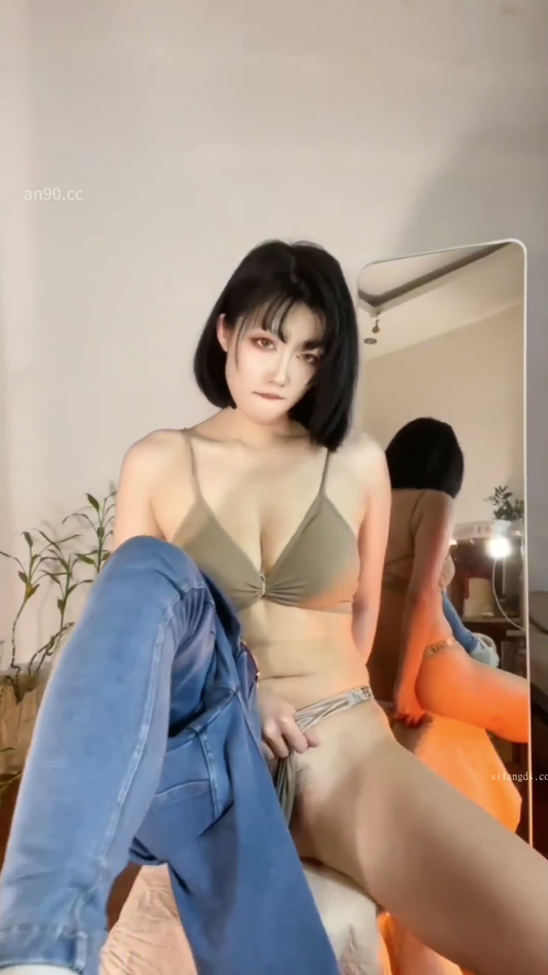 在线观看[小姐姐]抖音极品舞蹈老师紫月付费定制热舞情趣[9V_718.6M]