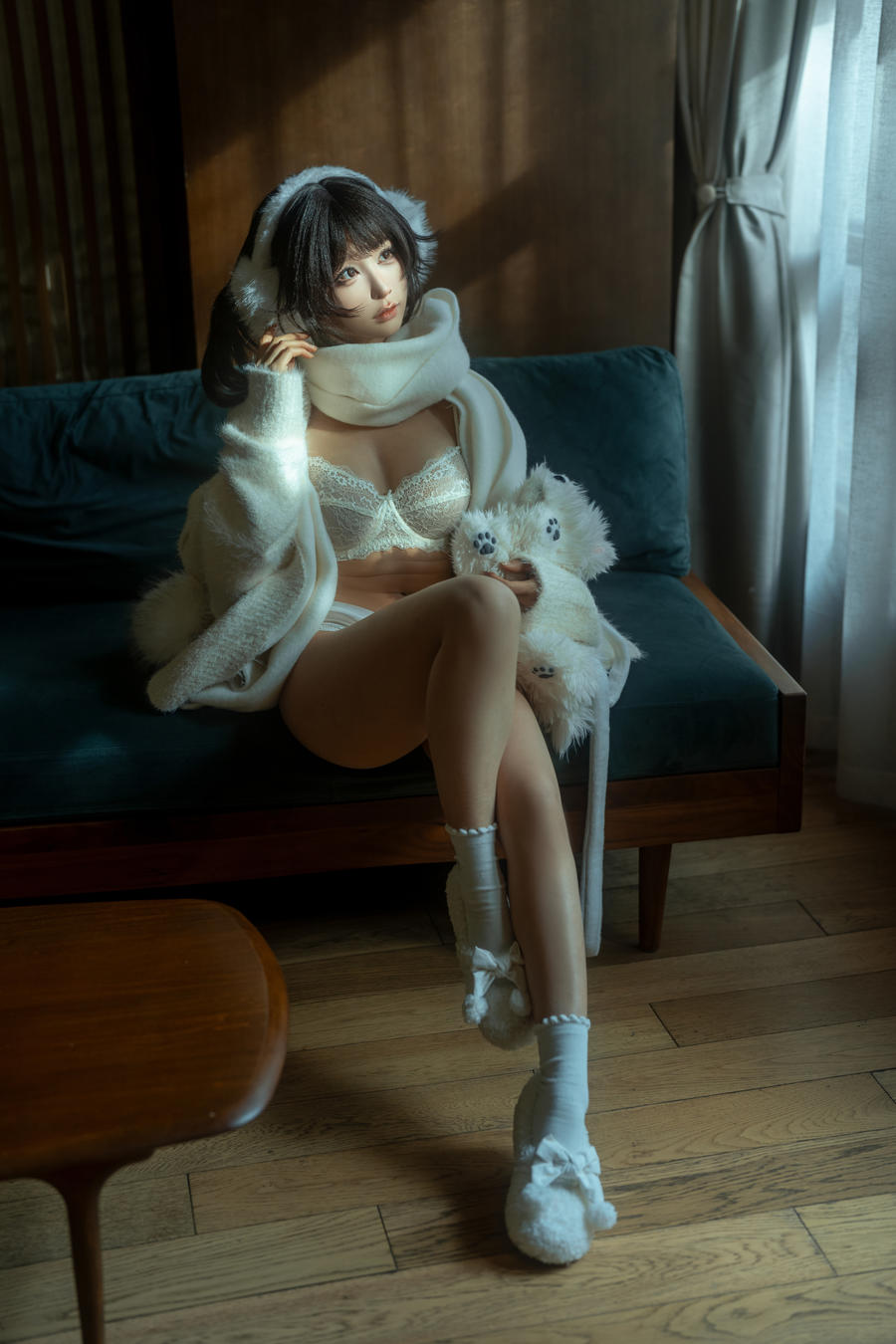 蠢沫沫-No.389 – 白毛衣 [18P 1V]